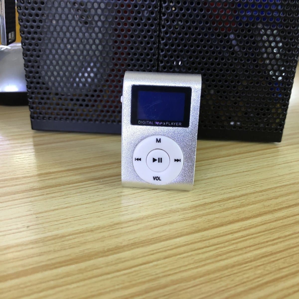 Mini MP3-speler en scherm, geschikt voor studenten — afbeelding 1