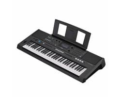 Yamaha PSR-E483 Portable Keyboard met 61 Toetsen, 860 Voices en 345 Styles