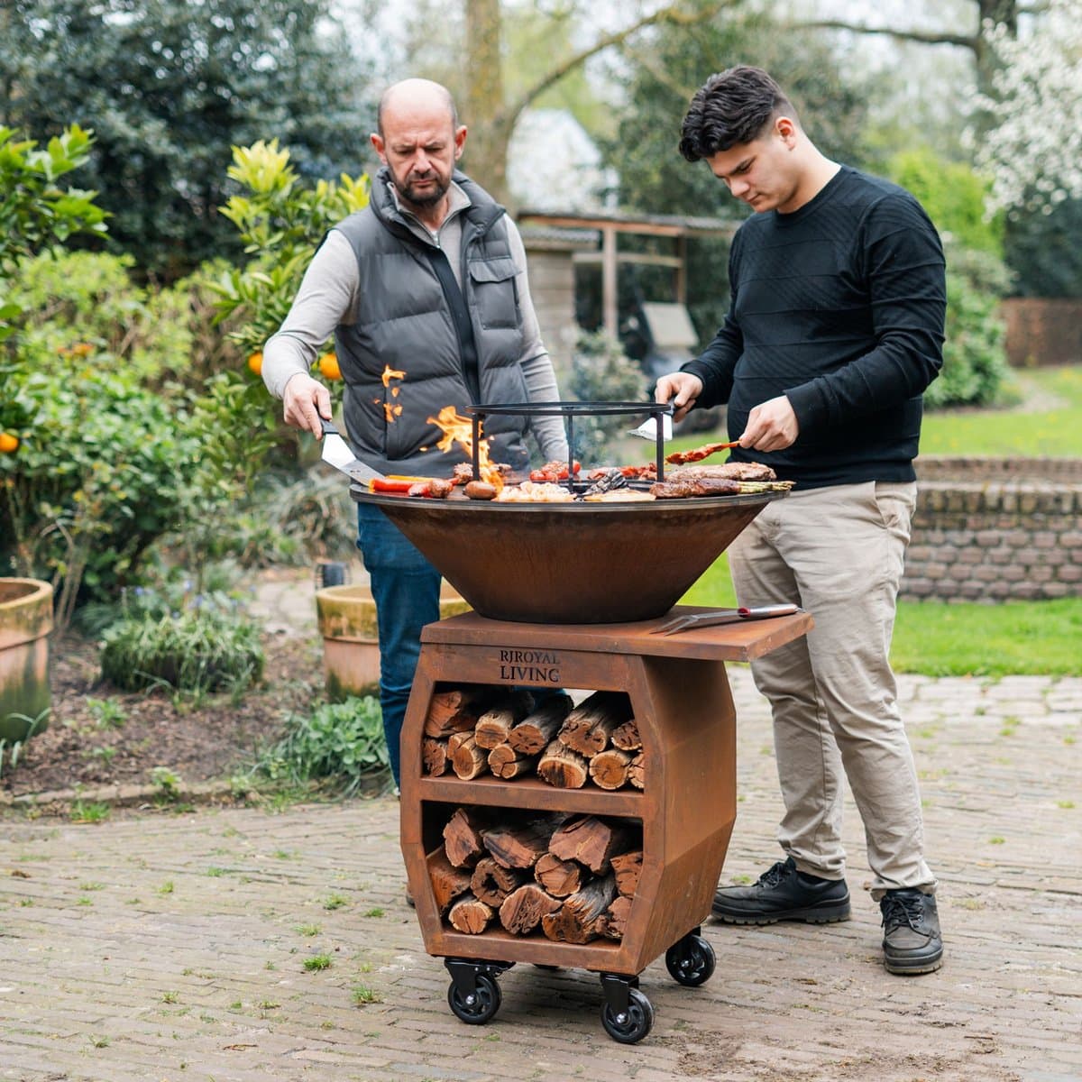 RJRoyal Living Plancha grill BBQ Companero XXL cortenstaal 2.0 grillring met houtopslag vuurschaal buitenkeuken grillring corten staal — afbeelding 1