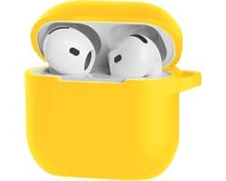 Hoesje Geschikt voor Apple AirPods 4 - Siliconen Hoes met Clip - Silicone Case Cover - Geel